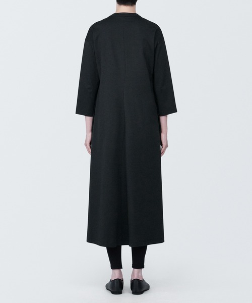 無印良品(ムジルシリョウヒン)の「婦人 二重編みVネックワンピース(ワンピース・レディース・ブラック/ネイビー・XL/M/S/L)」の5枚目の写真