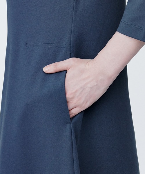無印良品(ムジルシリョウヒン)の「婦人 二重編みVネックワンピース(ワンピース・レディース・ブラック/ネイビー・XL/M/S/L)」の14枚目の写真