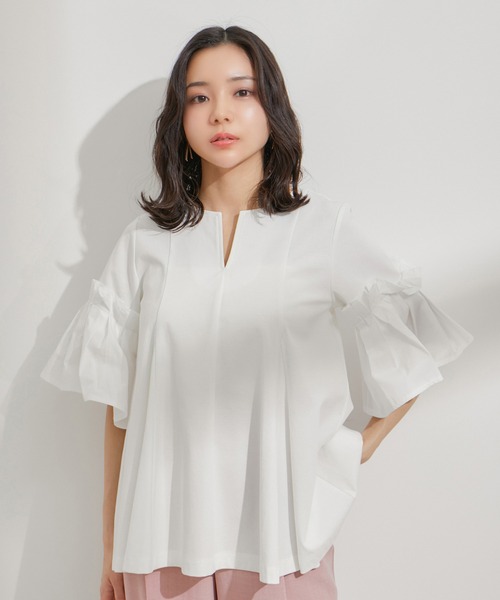 VIS（ビス）の「タックスリーブボリュームチュニック（Tシャツ/カットソー・レディース・ベージュ/ブラック/ホワイト・FREE）」の4枚目の写真