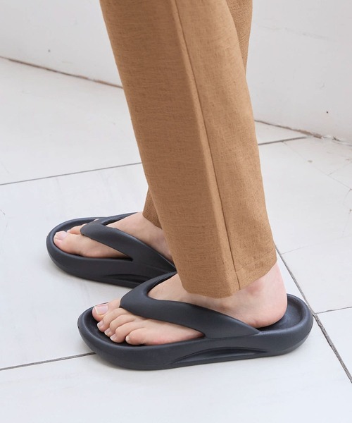 LAKOLE（ラコレ）の「EVAトングサンダル / 106289（サンダル・メンズ・ブラック・MEDIUM/LARGE）」の9枚目の写真