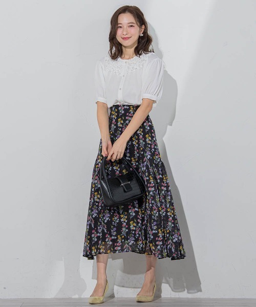 QUEENS COURT(クイーンズコート)の「ラメシアーフラワースカート(スカート・レディース・ホワイト系その他/ブラック系その他・SS/S/M)」の10枚目の写真