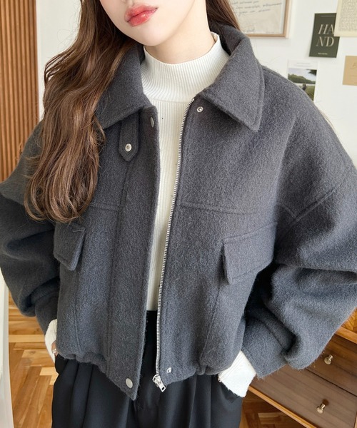 moment+（モーメントプラス）の「フェイクウールモッサ2WAYアレンジカラーショートブルゾン（ミリタリージャケット・レディース・チャコールグレー/ブラック/グレイッシュベージュ/アイボリー・M/L）」の8枚目の写真