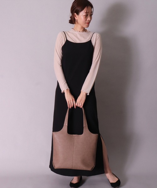 Legato Largo（レガートラルゴ）の「(LF)【Legato Largo】ネオノスタルジック フェイクレザー A4 トートバッグ（トートバッグ・レディース・ブラック/ライトグレー/グレイッシュベージュ・ONE SIZE）」の8枚目の写真