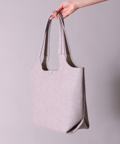 Legato Largo（レガートラルゴ）の「(LF)【Legato Largo】ネオノスタルジック フェイクレザー A4 トートバッグ（トートバッグ・レディース・ブラック/ライトグレー/グレイッシュベージュ・ONE SIZE）」の14枚目の写真