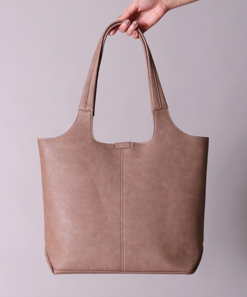 Legato Largo（レガートラルゴ）の「(LF)【Legato Largo】ネオノスタルジック フェイクレザー A4 トートバッグ（トートバッグ・レディース・ブラック/ライトグレー/グレイッシュベージュ・ONE SIZE）」の16枚目の写真