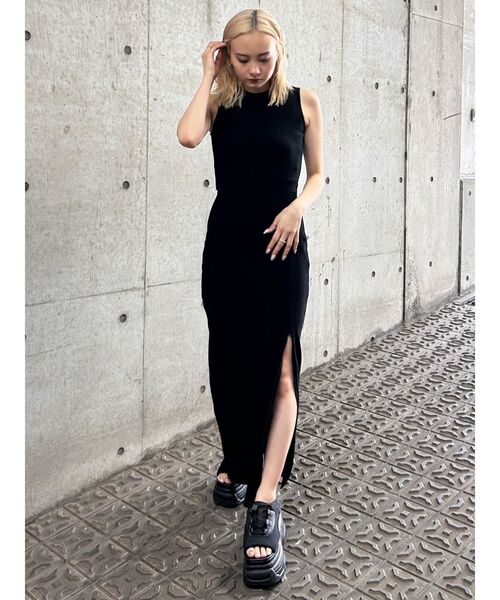 EMODA(エモダ)の「【WEB限定】バックオープンジャガードラインワンピース(ワンピース・レディース・グレー/ライトグレー/ブラック・FREE)」の13枚目の写真