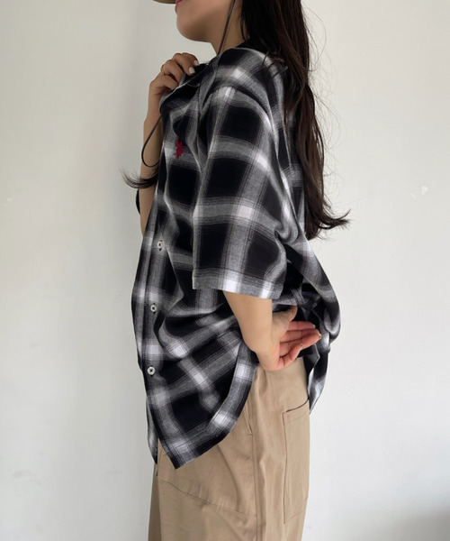 U.S. POLO ASSN.(ユーエスポロアッスン)の「U.S. POLO ASSN. オープンカラー ショートスリーブ シャツ(シャツ/ブラウス・レディース・ホワイト/ブラック/ネイビー・M/L)」の21枚目の写真