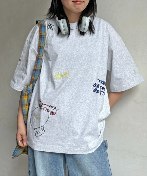 CPCM(シーピーシーエム)の「落書き柄T(Tシャツ/カットソー・メンズ・グレー/チャコールグレー/ホワイト/イエロー・MEDIUM/LARGE)」の3枚目の写真