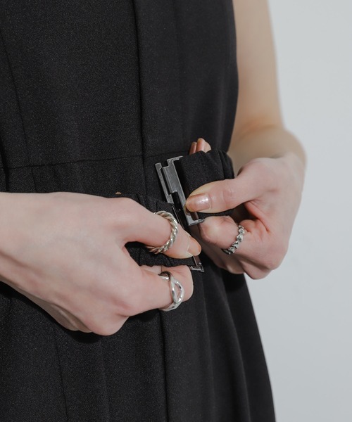 SENSE OF PLACE by URBAN RESEARCH（センスオブプレイスバイアーバンリサーチ）の「ベルトツキベアパンツ（サロペット/オーバーオール・レディース・ブラック/ライトベージュ/グレー・MEDIUM/SMALL）」の15枚目の写真