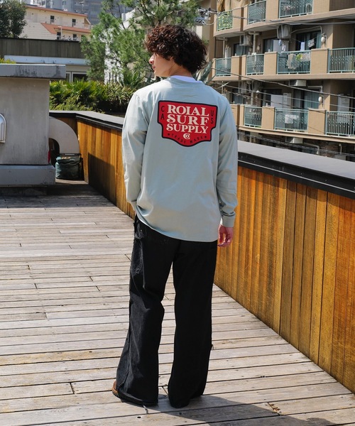 roial（ロイアル）の「DESIGN TEE/ROIAL(ロイアル)スタンダードフィットバックプリントロングカットソー（Tシャツ/カットソー・メンズ・ホワイト/ネイビー/グリーン系その他3・LARGE/MEDIUM/X-LARGE）」の21枚目の写真