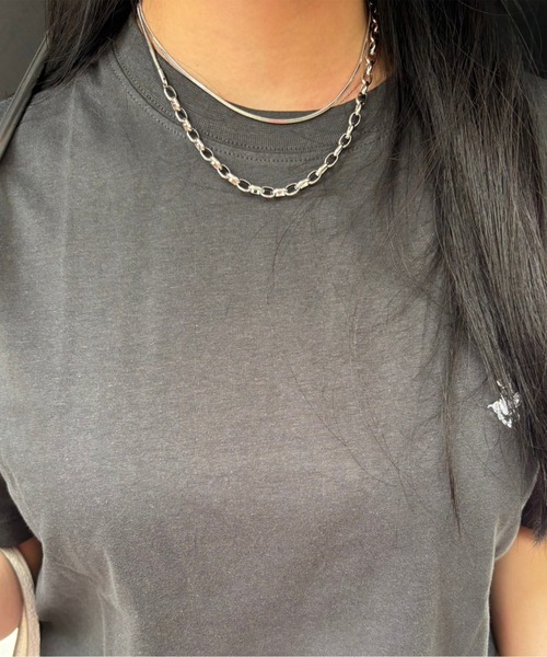 ALWAYS GOOD TIME(オルウェイズグッドタイム)の「デザインチェーン ロングネックレス(ネックレス・レディース・その他1/シルバー系1/ゴールド系1・FREE)」の2枚目の写真