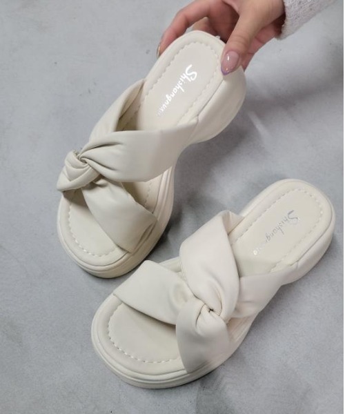 Miniministore（ミニミニストア）の「厚底サンダル ミュール