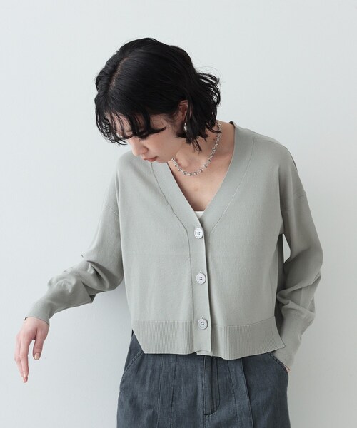 GALLEST（ギャレスト）の「◆リラックスVカーディガン（カーディガン/ボレロ・レディース・ライトグリーン/ブラック/ライトグレー/オフホワイト・38）」の4枚目の写真