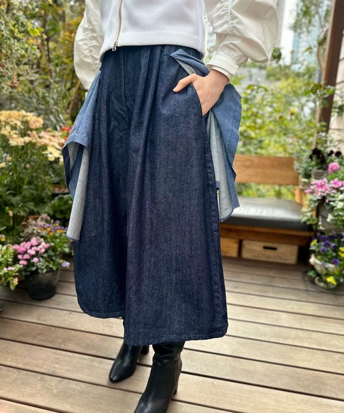 AVIE（アビィ）の「ペプラムデザインデニムキュロットパンツ（デニムパンツ・レディース・インディゴブルー・38）」の5枚目の写真