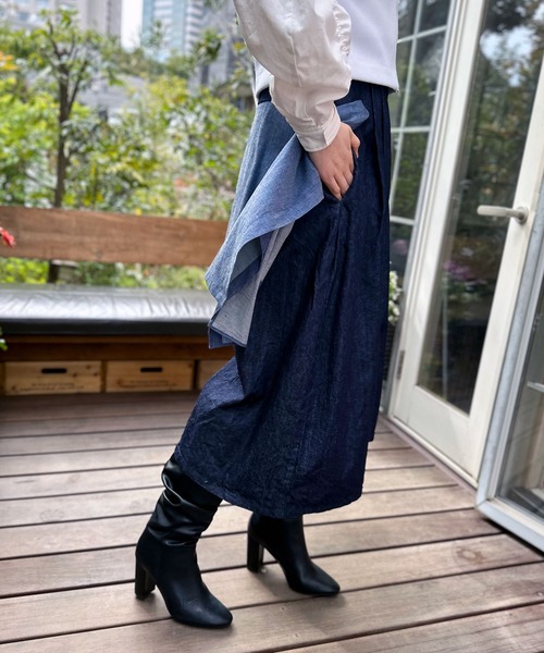 AVIE（アビィ）の「ペプラムデザインデニムキュロットパンツ（デニム