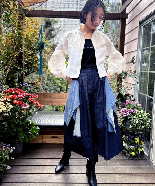 AVIE（アビィ）の「ペプラムデザインデニムキュロットパンツ（デニムパンツ・レディース・インディゴブルー・38）」の14枚目の写真