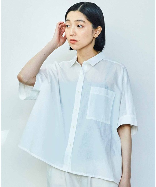 ＴＨＲＥＥ ＦＩＦＴＹ ＳＴＡＮＤＡＲＤ こだわり生地でつくったワイドシルエットシャツ〈オフホワイト〉（シャツ/ブラウス）｜THREE FIFTY STANDARD（スリーフィフティースタンダード）