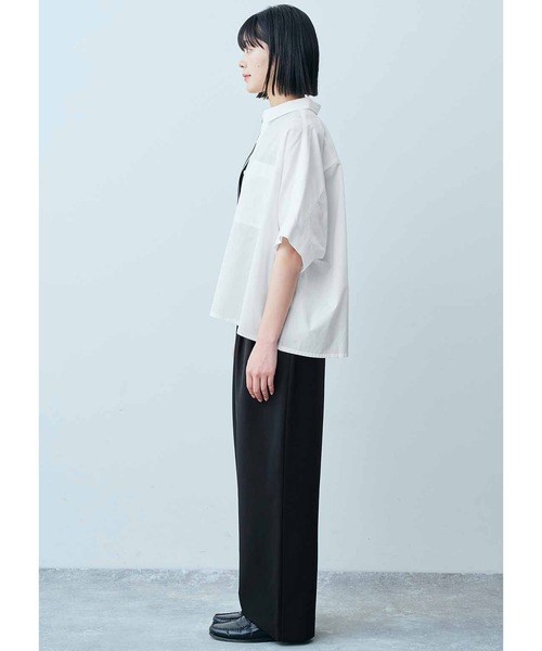 ＴＨＲＥＥ ＦＩＦＴＹ ＳＴＡＮＤＡＲＤ こだわり生地でつくったワイドシルエットシャツ〈オフホワイト〉（シャツ/ブラウス）｜THREE FIFTY STANDARD（スリーフィフティースタンダード）