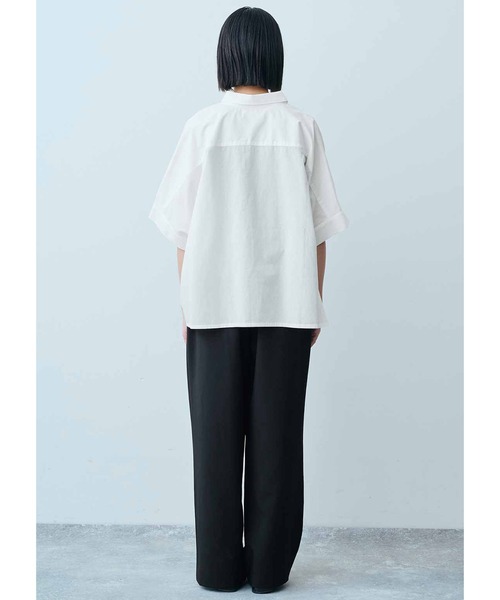 ＴＨＲＥＥ ＦＩＦＴＹ ＳＴＡＮＤＡＲＤ こだわり生地でつくったワイドシルエットシャツ〈オフホワイト〉（シャツ/ブラウス）｜THREE FIFTY STANDARD（スリーフィフティースタンダード）