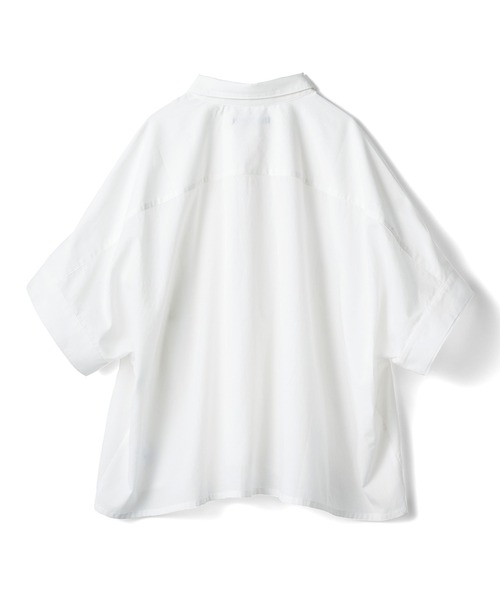 ＴＨＲＥＥ ＦＩＦＴＹ ＳＴＡＮＤＡＲＤ こだわり生地でつくったワイドシルエットシャツ〈オフホワイト〉（シャツ/ブラウス）｜THREE FIFTY STANDARD（スリーフィフティースタンダード）