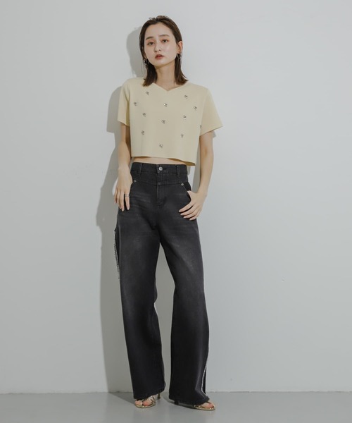 HEYUMM(ヘユム)の「ハートネックビジューセーター(ニット/セーター・レディース・ライトブルー/ブラック/ベージュ・ONE)」の22枚目の写真