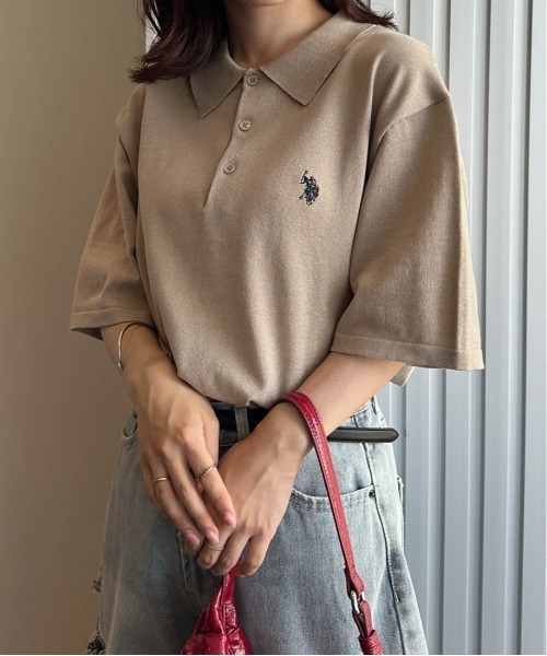 U.S. POLO ASSN.(ユーエスポロアッスン)の「<U.S.POLO ASSN.> ワンポイント刺繍半袖ニットポロシャツ(ニット/セーター・レディース・ネイビー系/ベージュ系その他/オフホワイト/ベージュ/ネイビー/ブラック・M)」の3枚目の写真