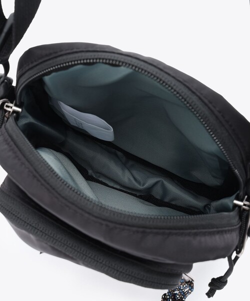 Columbia(コロンビア)の「撥水 Columbia/グレートスモーキーガーデン ミニショルダー バッグ/コロンビア(ショルダーバッグ・レディース・イエロー/ブルー/ブラック/ベージュ/ブルー系その他・ONE SIZE)」の7枚目の写真