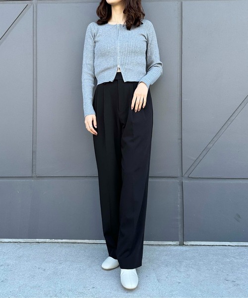 1chaku.(イッチャク)の「ツータックストレートパンツ(スラックス・レディース・ターコイズブルー/ライトベージュ/ブラウン/ダークカーキ/アッシュブラウン/グレー/アイボリー/ブラック・マルチサイズ)」の12枚目の写真