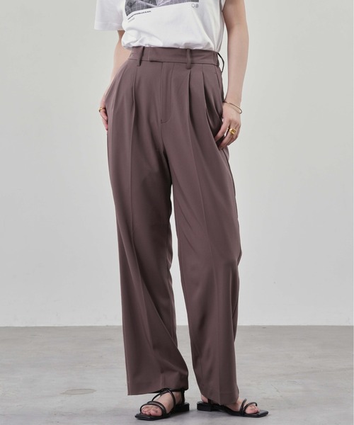 1chaku.(イッチャク)の「ツータックストレートパンツ(スラックス・レディース・ターコイズブルー/ライトベージュ/ブラウン/ダークカーキ/アッシュブラウン/グレー/アイボリー/ブラック・マルチサイズ)」の16枚目の写真