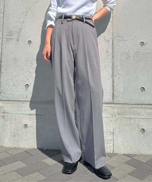 1chaku.(イッチャク)の「ツータックストレートパンツ(スラックス・レディース・ターコイズブルー/ライトベージュ/ブラウン/ダークカーキ/アッシュブラウン/グレー/アイボリー/ブラック・マルチサイズ)」の22枚目の写真