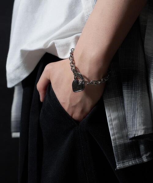 WEGO（ウィゴー）の「WEGO/変型ストーンブレス（ブレスレット・メンズ・レッド/ブラック系その他/グリーン・FREE）」の2枚目の写真