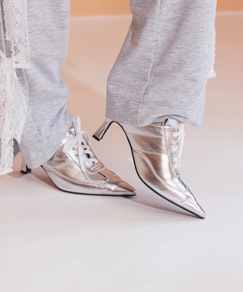 FOREVER 21（フォーエバー トゥエンティーワン）の「【2024FW】スニーカーミュール（パンプス・レディース・ブラック/シルバー・MEDIUM/LARGE）」の15枚目の写真