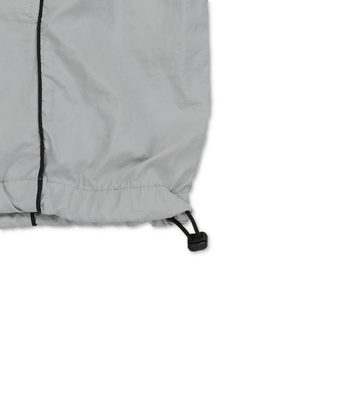 SPINNS（スピンズ）の「ストリート＆グランジ/ナイロンジャケット パイピング（ナイロンジャケット・メンズ・ネイビー/ブラック/グレー・ONESIZE）」の13枚目の写真