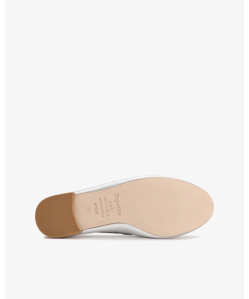 Repetto(レペット)の「Cendrillon バレエフラット - EUサイズ / V086VEM(バレエシューズ・レディース・シルバー・38.5/38/37.5/37/36.5/36/35/40/39/35.5)」の6枚目の写真