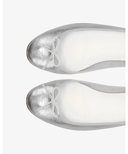 Repetto(レペット)の「Cendrillon バレエフラット - EUサイズ / V086VEM(バレエシューズ・レディース・シルバー・38.5/38/37.5/37/36.5/36/35/40/39/35.5)」の5枚目の写真