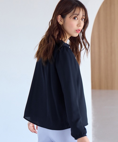 alotta（アロッタ）の「あったか裏地付ネックパールブラウス（シャツ/ブラウス・レディース・スモークピンク/ホワイト/ネイビー/ライトオレンジ系・L/M/LL/3L）」の21枚目の写真