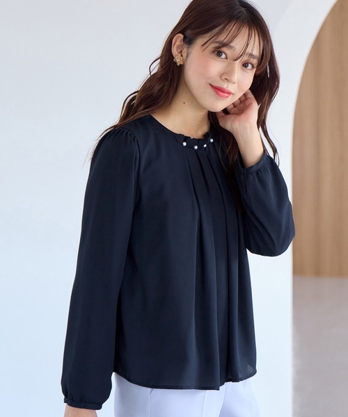 alotta（アロッタ）の「あったか裏地付ネックパールブラウス（シャツ/ブラウス・レディース・スモークピンク/ホワイト/ネイビー/ライトオレンジ系・L/M/LL/3L）」の16枚目の写真