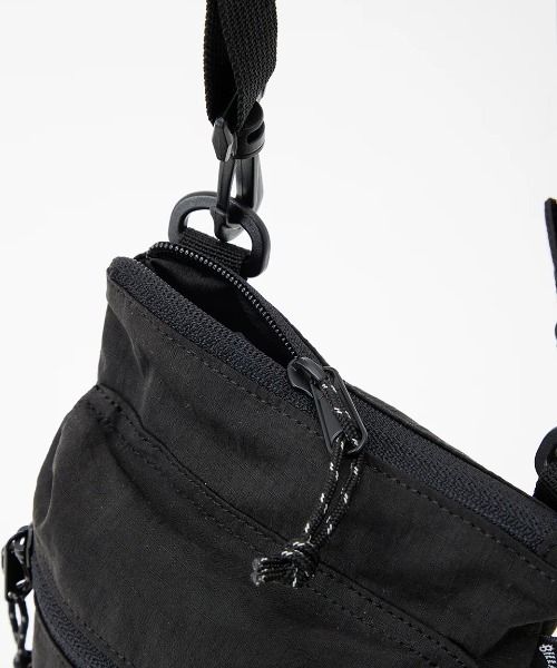 BILLABONG（ビラボン）の「BILLABONG メンズ SACOCHE SHOULDERS S バッグ 【2024年秋冬モデル】/ビラボンロゴミニショルダーバック（ショルダーバッグ・メンズ・ミント/ブラック・FREE）」の14枚目の写真