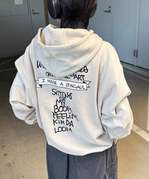 Mark Gonzales（マーク・ゴンザレス）の「【MARK GONZALES / マークゴンザレス】別注 ビッグシルエット イラストバックプリント プルオーバーパーカー フーディー カットソー ユニセックス（パーカー）」