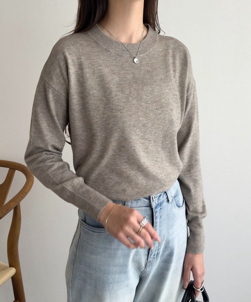 KOBE LETTUCE（コウベレタス）の「[ M/L/XL 選べるネック ] メルティベーシックニットトップス（ニット/セーター・レディース・ホワイト系/アイボリー系1/イエロー系/イエロー/ネイビー/ブルー系/ブラック系/ホワイト/ブラウン/ピンク/グリーン/ベージュ系/ピンク系/グリーン系/バーガンディー/アイボリー系/ブルー/グレー/グレー系/ネイビー系/ブラック/ブラウン系/レッド系/ベージュ/レッド系1/レッド/コーラルピンク/ブラック系1/ライトグレー系/ライトグレー系1/グレー系1/ベージュ系1/アイボリー系2/ブルー系1/ブルー系2/ピンク系1/ピンク系2/サックスブルー/ライトグレー・L/M/XL）」の16枚目の写真