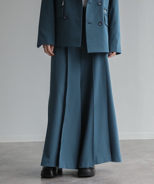 ELLUV（エルブ）の「【ELLUV/エルヴ】ノーブルクオリティーTR ルーズプリーツタック袴スラックス（スラックス・メンズ・ブラック/グレー/ブルー/ダークベージュ/ブラック系その他/ライトグレー・S/M/L）」の11枚目の写真