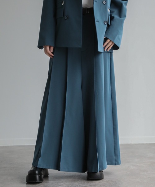 ELLUV（エルブ）の「【ELLUV/エルヴ】ノーブルクオリティーTR ルーズプリーツタック袴スラックス（スラックス・メンズ・ブラック/グレー/ブルー/ダークベージュ/ブラック系その他/ライトグレー・S/M/L）」の12枚目の写真