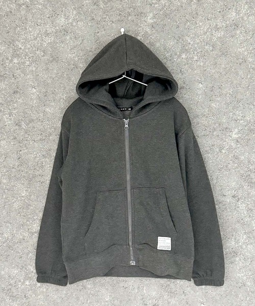 THE CASUAL（カジュアル）の「綿タッチ　裏起毛　ちょいBIG ZIPパーカー（パーカー・キッズ・チャコール/ベージュ/オートミール/ブラック/杢グレー/ヘザーチャコール・110cm/120cm/130cm/140cm/150cm/160cm）」の4枚目の写真