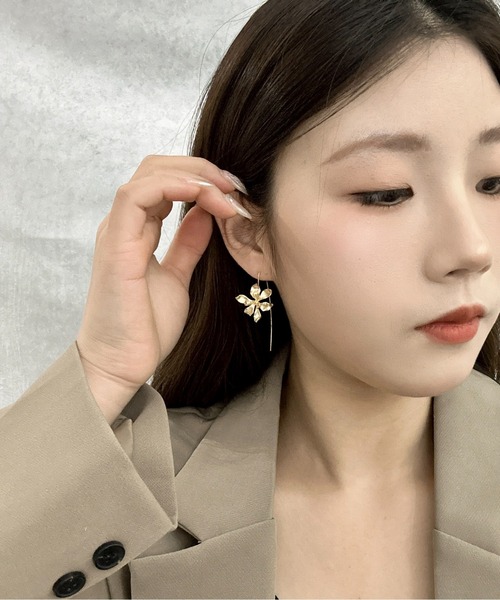 Burner(バーナー)の「【OKUOKU 0909】ボリュームフラワー ピアス 両耳用 oku-pierce-802554980436-11 y【RBTS】(ピアス(両耳用)・レディース・シルバー/ゴールド・FREE)」の1枚目の写真