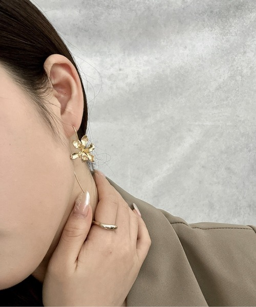 Burner(バーナー)の「【OKUOKU 0909】ボリュームフラワー ピアス 両耳用 oku-pierce-802554980436-11 y【RBTS】(ピアス(両耳用)・レディース・シルバー/ゴールド・FREE)」の5枚目の写真