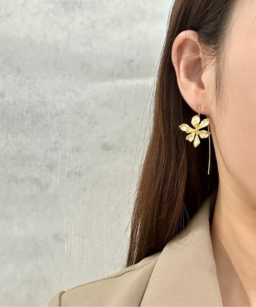 Burner(バーナー)の「【OKUOKU 0909】ボリュームフラワー ピアス 両耳用 oku-pierce-802554980436-11 y【RBTS】(ピアス(両耳用)・レディース・シルバー/ゴールド・FREE)」の12枚目の写真