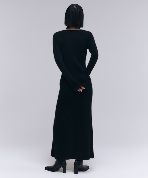 DEEP SLIT KNIT DRESS/ディープスリットニットドレス（ワンピース