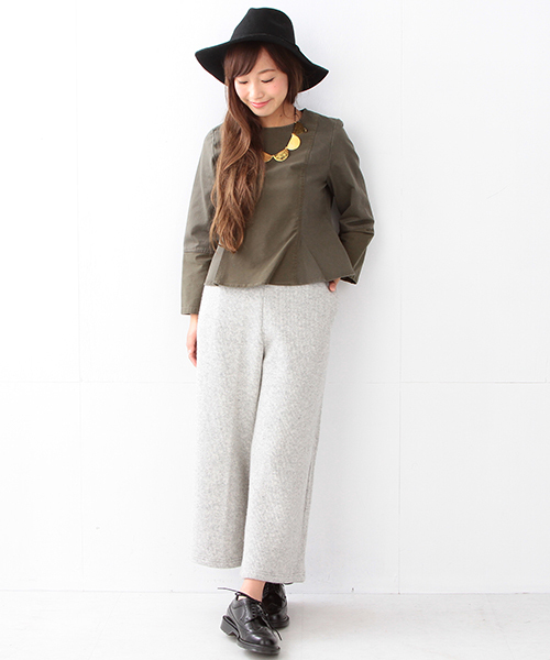 Ray BEAMS（レイビームス）の「Ray BEAMS / ミニアゼ ニット クロップドパンツ（その他パンツ・レディース・ライトグレー/チャコールグレー・ONE SIZE）」の14枚目の写真