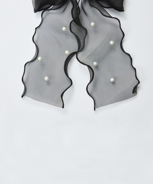 Phoebe（フィービィー）の「フレアリボンドットパールヘアゴム（ヘアゴム・レディース・ベージュ/ブラック・FREE）」の5枚目の写真