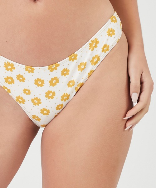 FOREVER 21(フォーエバー トゥエンティーワン)の「【スイムウェア】花柄ボトム2(水着・レディース・ホワイト系その他3・MEDIUM/SMALL)」の3枚目の写真